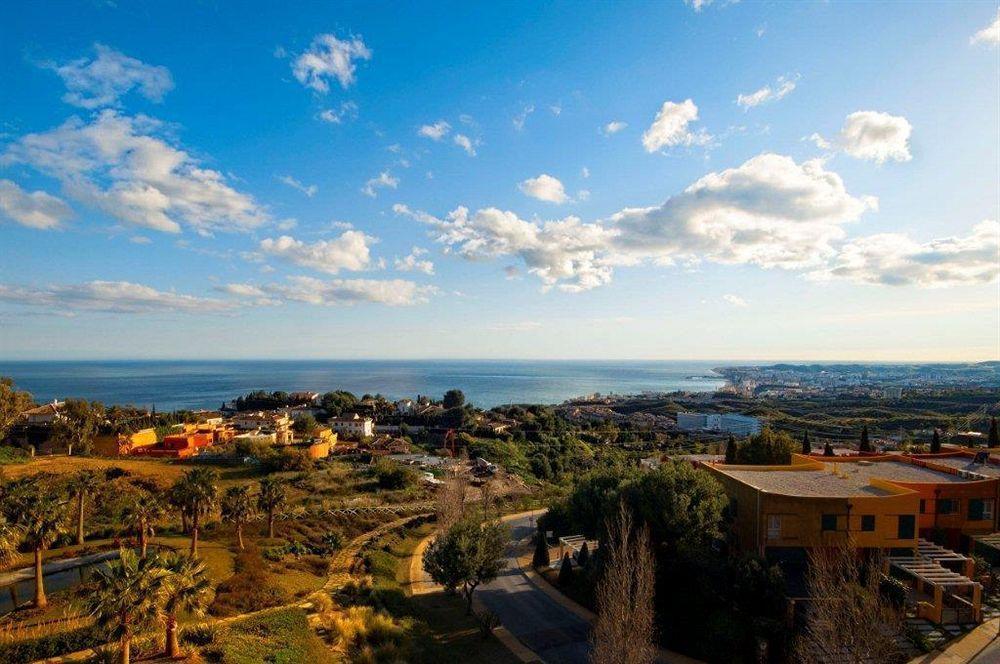 Apartamentos Reserva Del Higueron Deluxe & Spa Benalmadena Luaran gambar